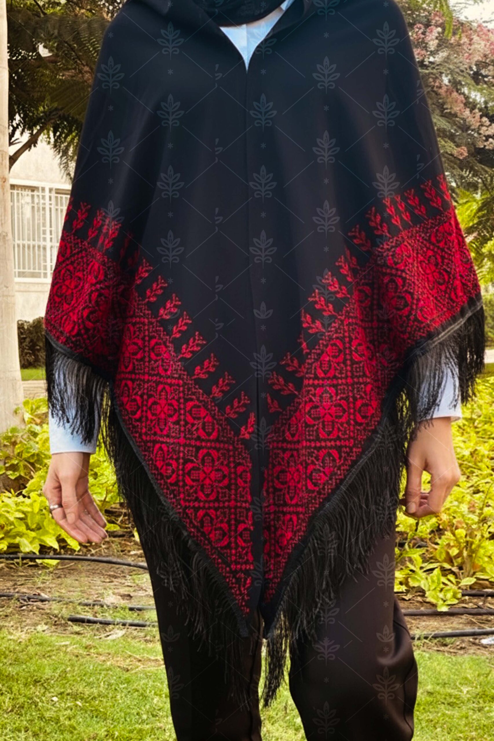 ABDOO Hand-embroidered triangular shawl - Image 1
